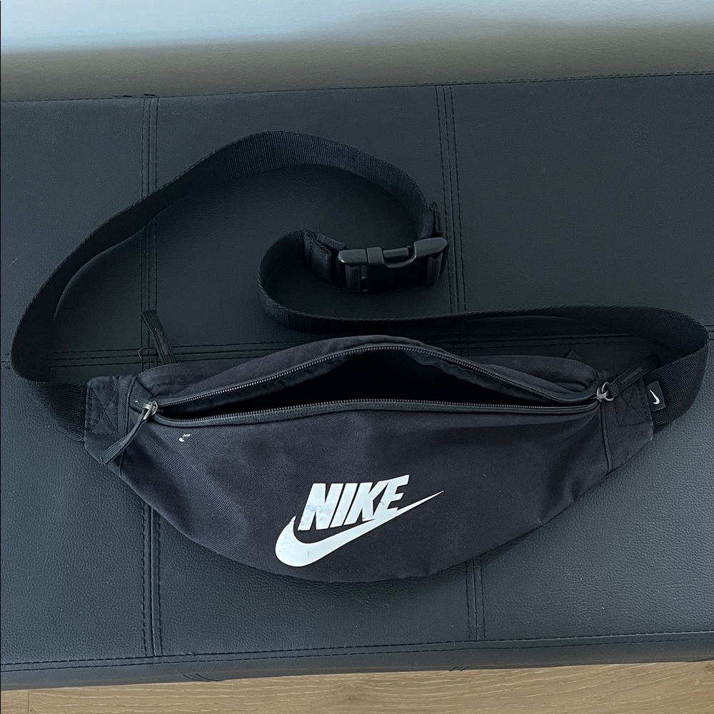 Nike Classic Black Belt Bag